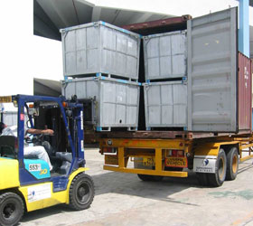 280_container-loading